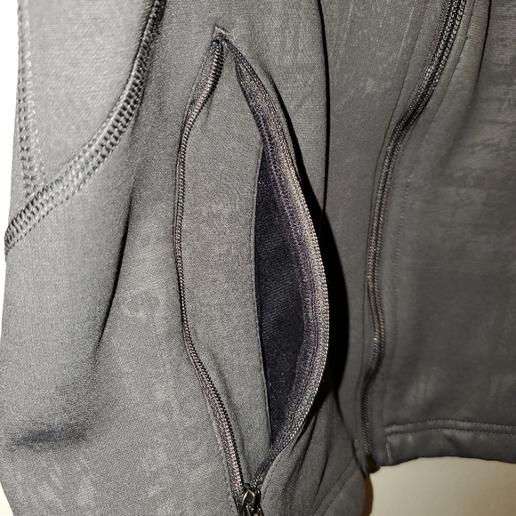 Under Armour Women's Fleece Lined Light Weight Zip Up Jacket Zip Pockets 1015 - Picture 6 of 7